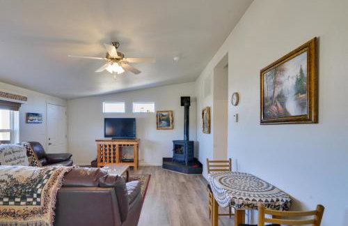 Tranquil Cabin Getaway with Panoramic Mtn View! - Foto 6