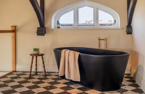 Luxury Riverside Duplex Apartment for 4 - Photo 13