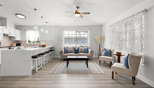 Isla Living, 3 Bed, Canal, Pool - Foto 2