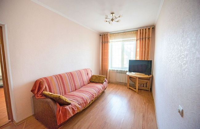 Apartment on Verhneportovaya 2A - Photo 8