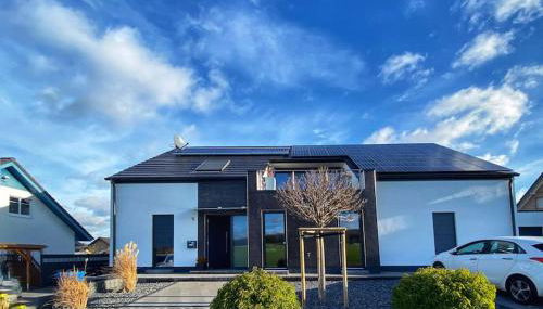 Schöne 1-Zimmer Wohnung mit Boxspringbett & Küche - Photo 2