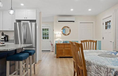 Seabird Lookout: White Horse Beach Plymouth - Foto 11