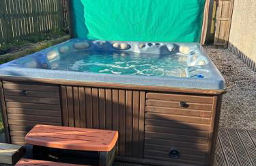 The Follonsby hot tub Retreat with own bar near city centre - Foto 8