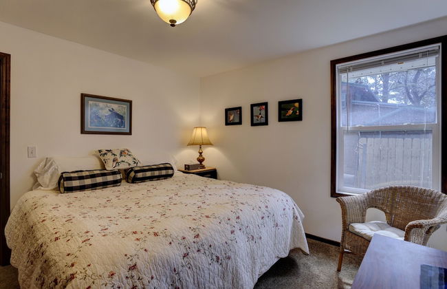 Serene Creek Side Cottage Retreat - Foto 8