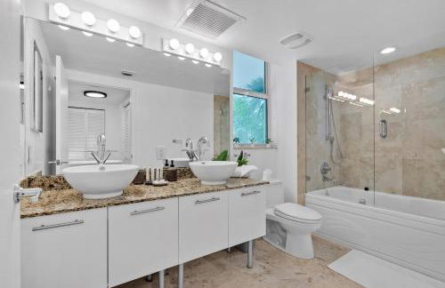 Urban Oasis 2BR Loft Residence in Brickell - Foto 27