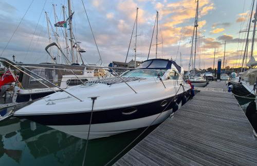 Y-Knot-Two Bedroom Luxury Motor Boat In Lymington - Foto 35