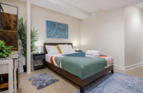 3 Bedroom Cozy Home in Manhattan Valley - Photo 9