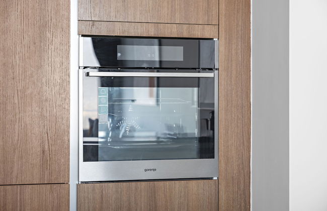 WelHome - Seaside Serenity: Spacious 1 BR in Maritime City - Photo 9