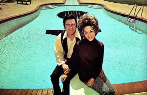 Music Row Retreat with Pool and Free Parking, Walk to Bars! - Foto 32