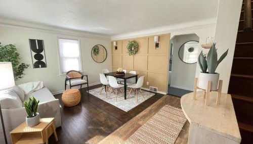 New! Cozy 4-bedroom w/ free parking. Dogs welcome! - Foto 2