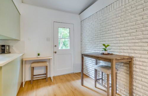 Walk to Campus Creekside Austin Duplex! - Foto 12