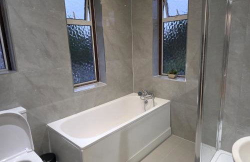 Spacious 3BR House for Contractors & Work Stays - Foto 6