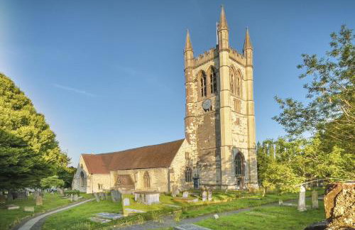 Bright 1 bedroom apartments near Farnham Castle - Photo 19