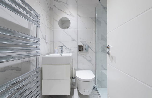 Exquisite 3BR Duplex Apartment, Air-con& Amenities - Foto 27