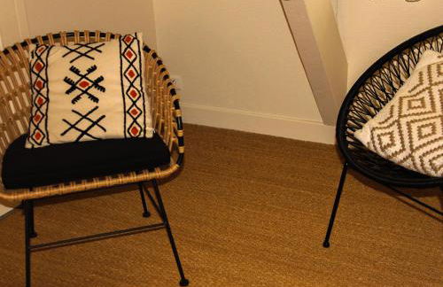 Gîte haut de gamme près de l'Abbaye de Noirlac - Séjour tout confort avec jardin et terrasses - FR-1-586-13 - Foto 31