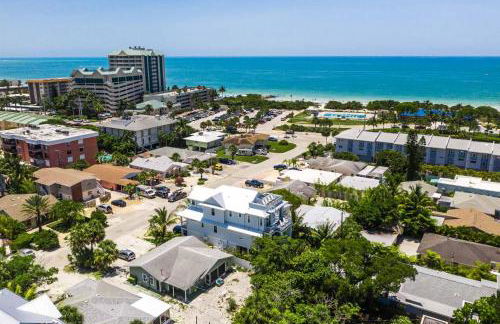 All Decked Out - Foto 53