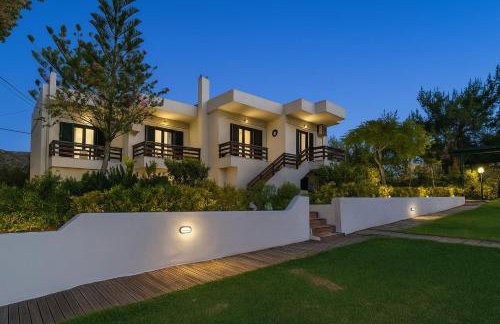 Seaside Gem near Heraklion, Villa Maro's Getaway - Foto 1