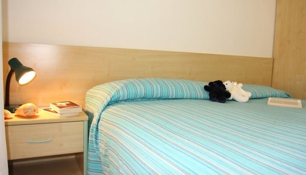 Flat With a Lovely Poolside Garden With bbq - Foto 5, Habitación