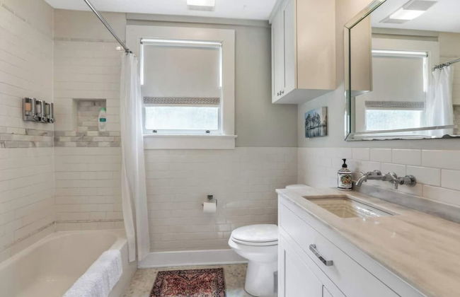 Blissful Blue Bungalow in Baton Rouge - Foto 12