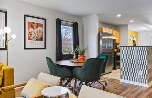 Pool Table WALK to Downtown Bars and Farmers Market - Foto 16