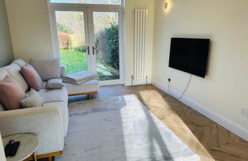 Relax in Comfort, Renovated 3 Bed Nuthall Retreat - Foto 18