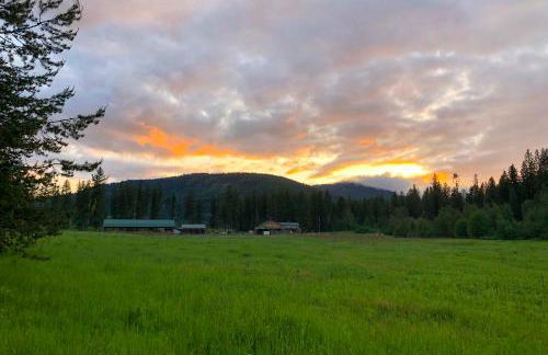 Rural Kettle Falls Bunkhouse with Airstrip and Trails! - Foto 26
