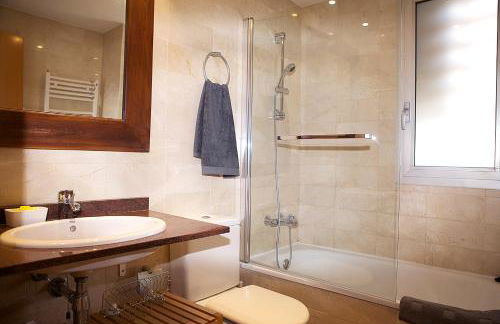 Great Sea-Side Barcelona Apartment - Photo 11