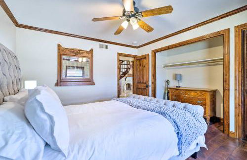 Pool and Putting Green Group Getaway in Glendale! - Foto 21