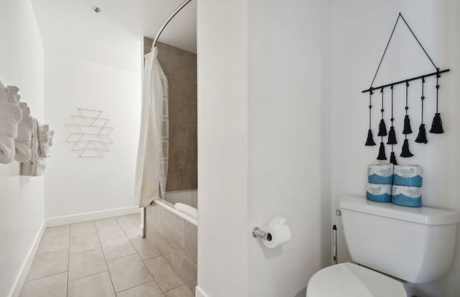 Cowboy Muse | RiNo Art Lofts - Foto 18