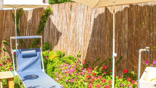 The Green House Suite & Apartment - Foto 5, Garden, sunbed, Garden view