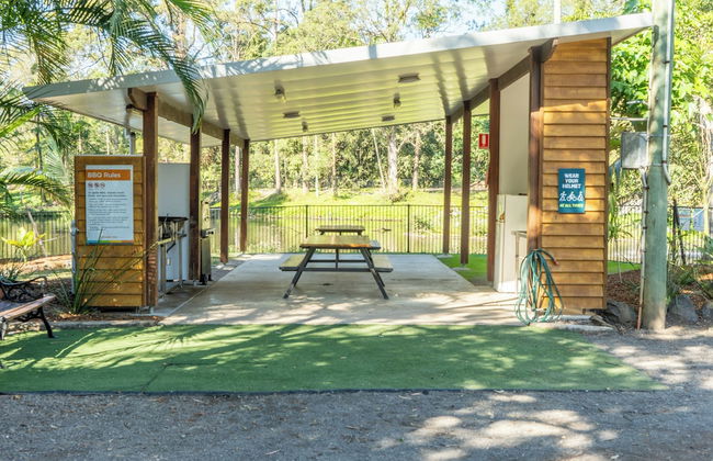 Landsborough Holiday Park - Photo 37