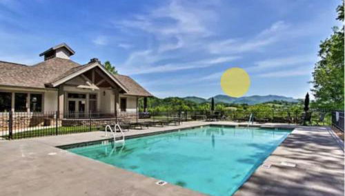 Elegant Cades Cove Condo with Community Pool - Foto 4