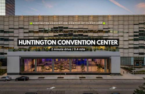 Epic Downtown Pad • Entertain & Unwind - Foto 30