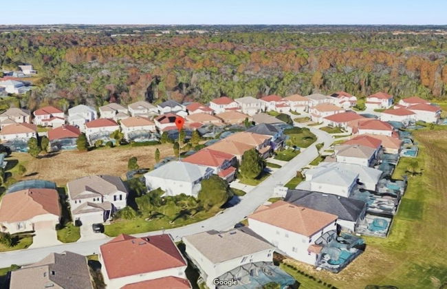 Pine Forest Chateau 5 Bedroom Home by RedAwning - Photo 34