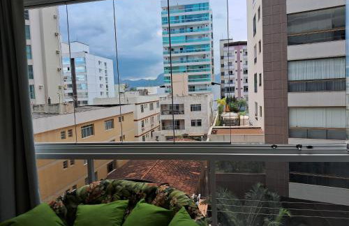 Show de apartamento na Praia do Morro - Guarapari - 3Q - Área externa com churrasqueira - 2 vagas garagem - Wifi - 100m da praia - ar condicionado - Foto 3