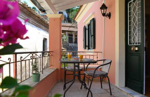 La Maisonette House in the Heart of Liapades Close to Rovinia Beach & Paleokastritsa - Foto 26