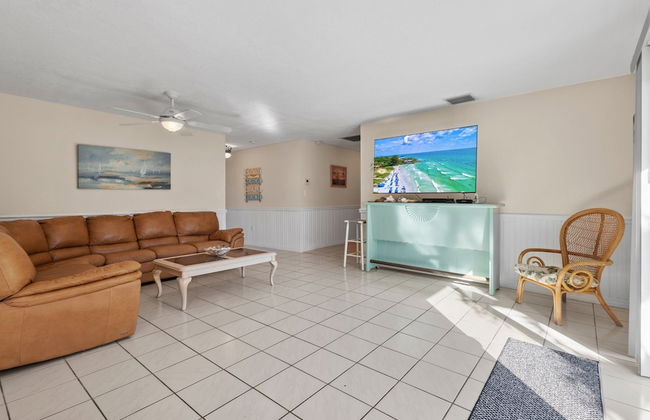 Ocean Song House - Photo 17