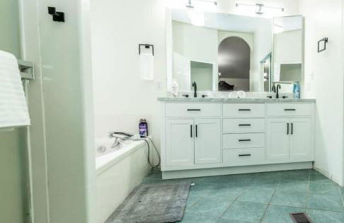 Large Family Home with Game Room - Foto 18