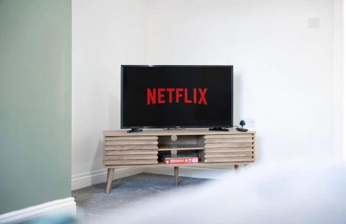 NEW! 2BR in West Terrace, Sleeps 4 - Photo 31