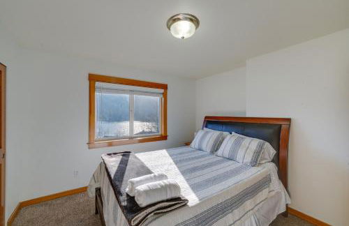 Stunning Mount Vernon Home with Big Lake Views! - Foto 17