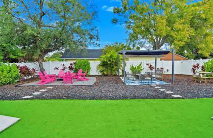 South Tampa- VIP- Concierge- Backyard Oasis- Pool- Hammock- Golf- Fire- Pit- Games- Pool Table - Foto 10