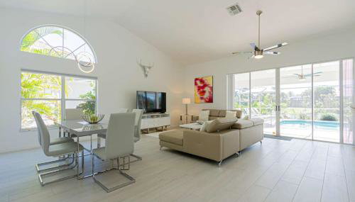 Crown Pointe- Crown Pointe Blvd.,E. - Foto 3