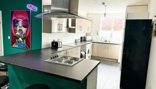 Liverpool City Centre - Spacious Duplex - 6 Bedrooms - Sleeps 14 People - Foto 3