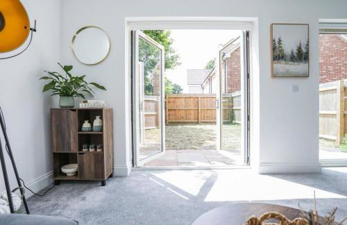 8 Iris Cottage 4-BR Coastal Home in Suffolk - Foto 12