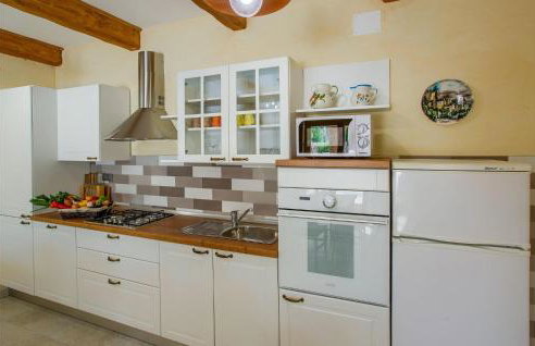 4 Bedroom Lovely Home In Garica - Photo 25