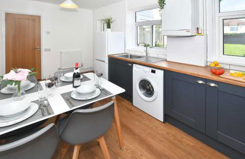 Orion House - sleeps 6, driveway, garden - Photo 18