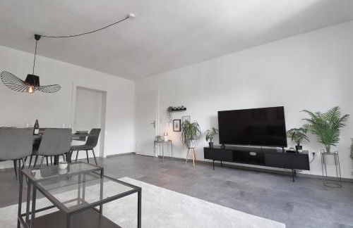 Design am Rhein I Traumlage Rheinufer I 3BR I Küche I öffentl Parkplätze I helloYOU apartments x BRIGHT Collection - Foto 42