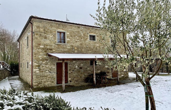 Farmhouse in Tuscany Near Anghiari - Photo 43