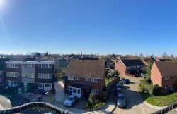 Bright, Spacious, modern Interior Decor 2 bedrooms Apartment with amazing views - Photo 8