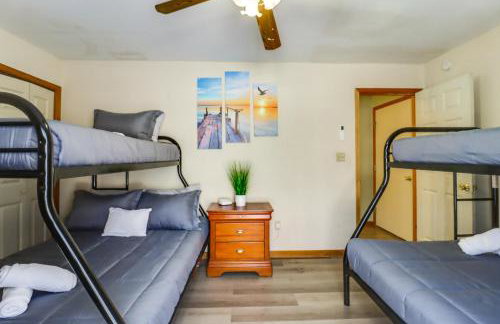 Private Hot Tub Lakefront Poconos Home! - Foto 19